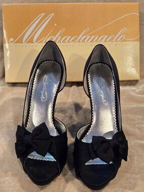 Michaelangelo Maribelle Black Bow Satin Peep Toe 4 in Heels Size 9M